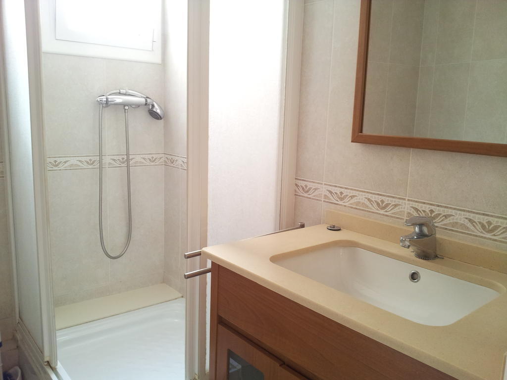 Apartament Atico Soleado L’Hospitalet de Llobregat Pokój zdjęcie